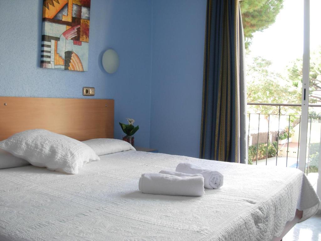 Hotel Rodsan Suizo Castelldefels Zimmer foto